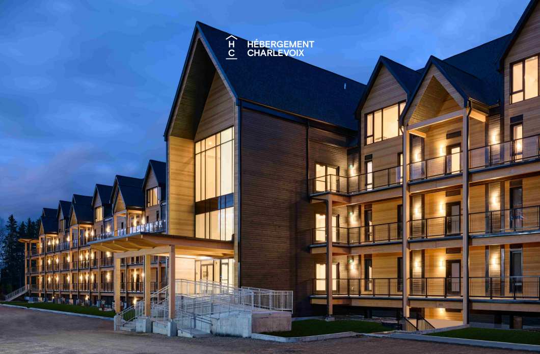 MGR-750:  Condo 4e étage - Penthouse avec vue, perché au-dessus du Fleuve St-Laurent.